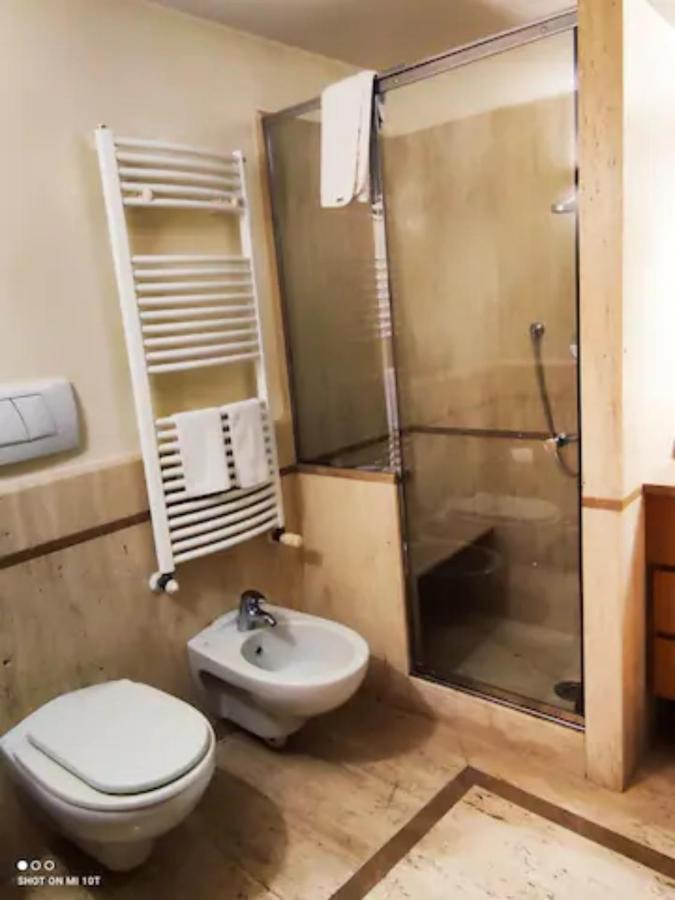 Scesa San Michele Apartment Bari Bagian luar foto