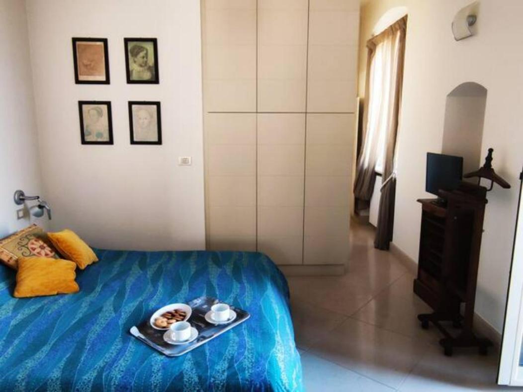 Scesa San Michele Apartment Bari Bagian luar foto