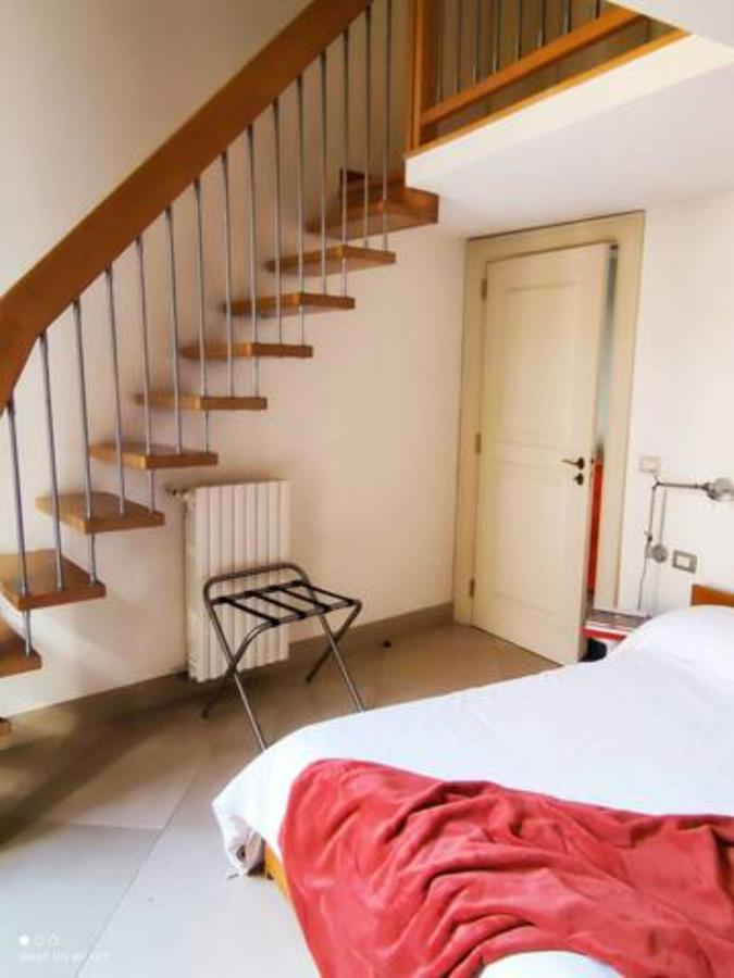 Scesa San Michele Apartment Bari Bagian luar foto