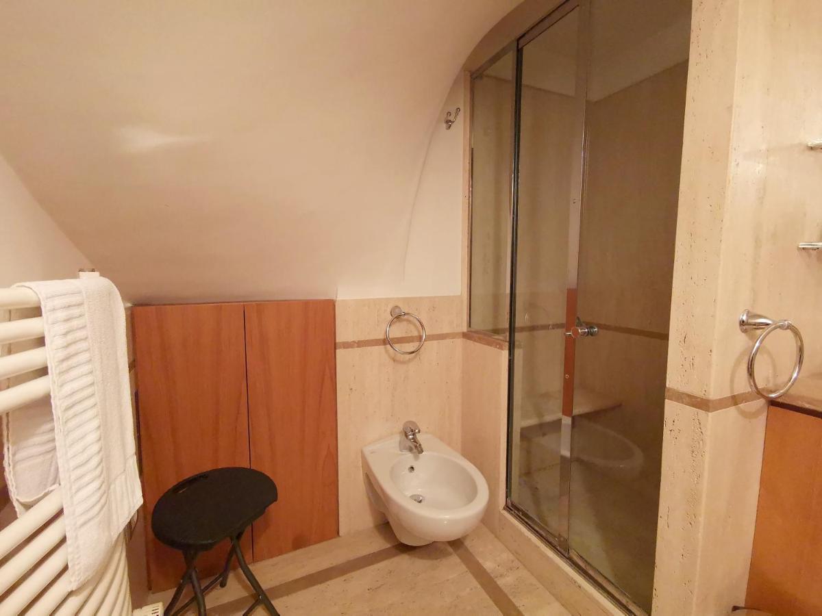Scesa San Michele Apartment Bari Bagian luar foto