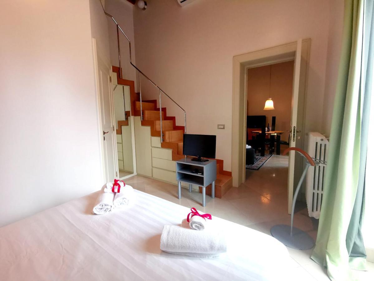 Scesa San Michele Apartment Bari Bagian luar foto