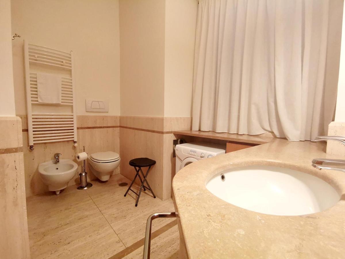 Scesa San Michele Apartment Bari Bagian luar foto