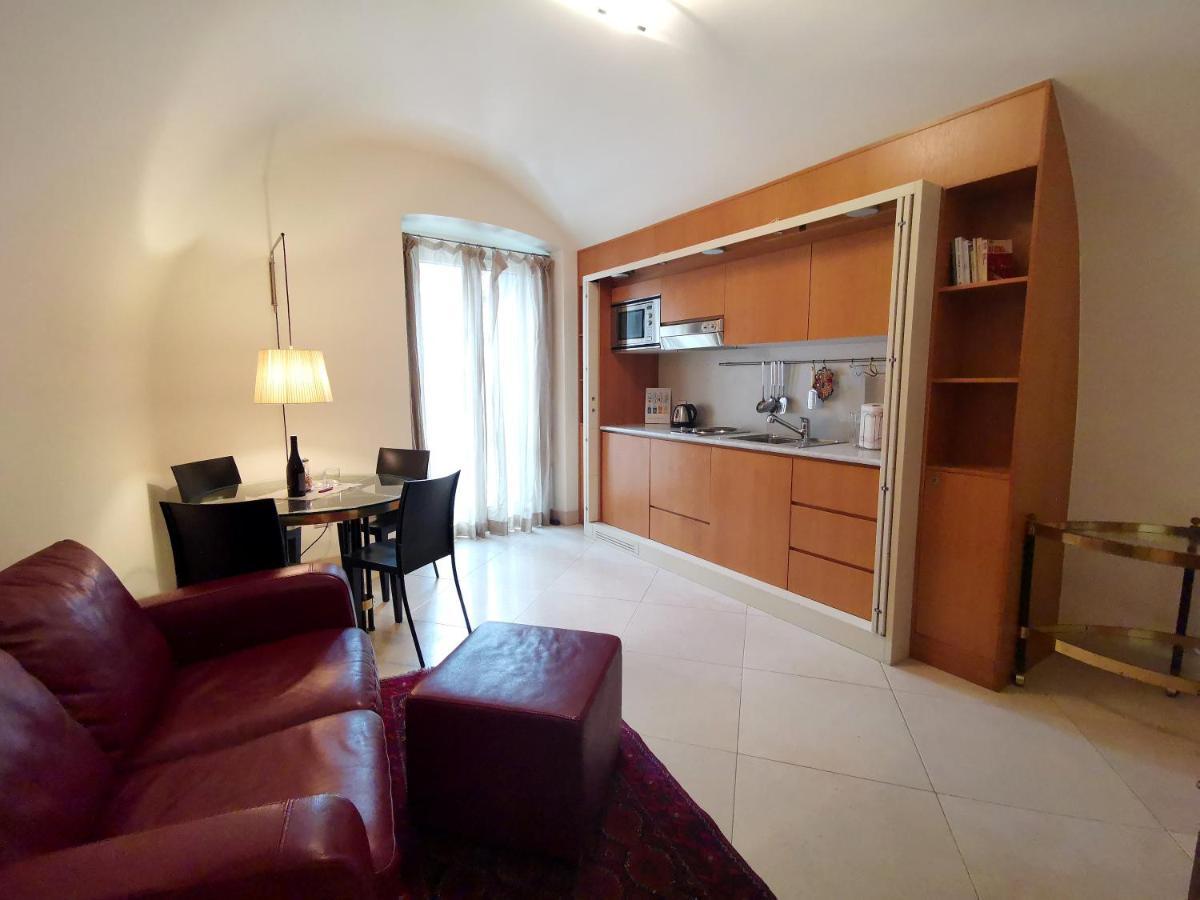 Scesa San Michele Apartment Bari Bagian luar foto